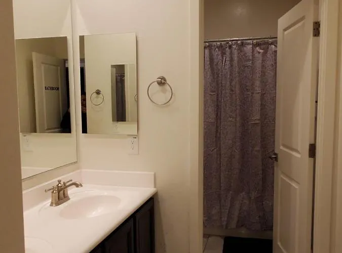 Adventure Short Term - Southgate Ave Hotel Phoenix