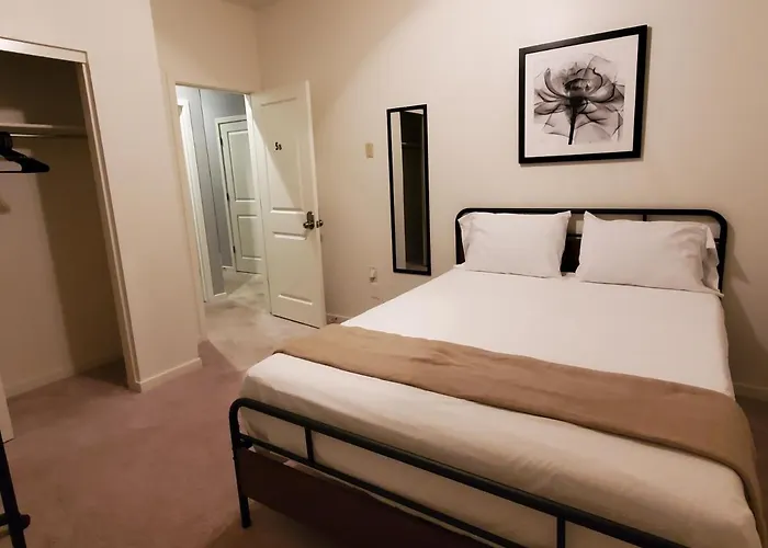 Adventure Short Term - Southgate Ave Phoenix