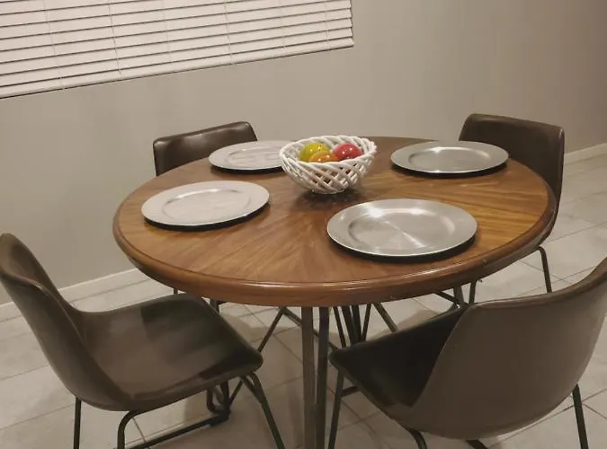 Adventure Short Term - Southgate Ave Phoenix