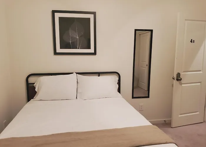 Hotel Adventure Short Term - Southgate Ave *